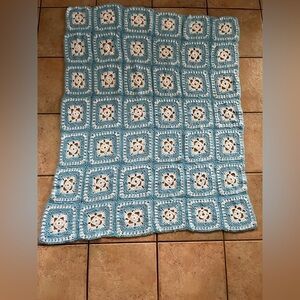 Vintage Crochet Granny Square Blue & White Afghan Throw Blanket 41x51”